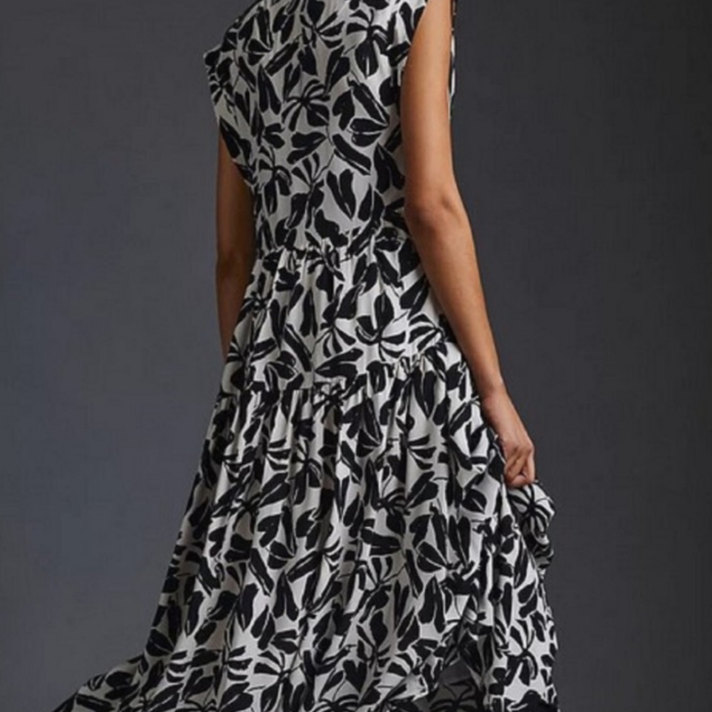 EUC Black and White Leaf Maxi Dress - Picture 2 of 6